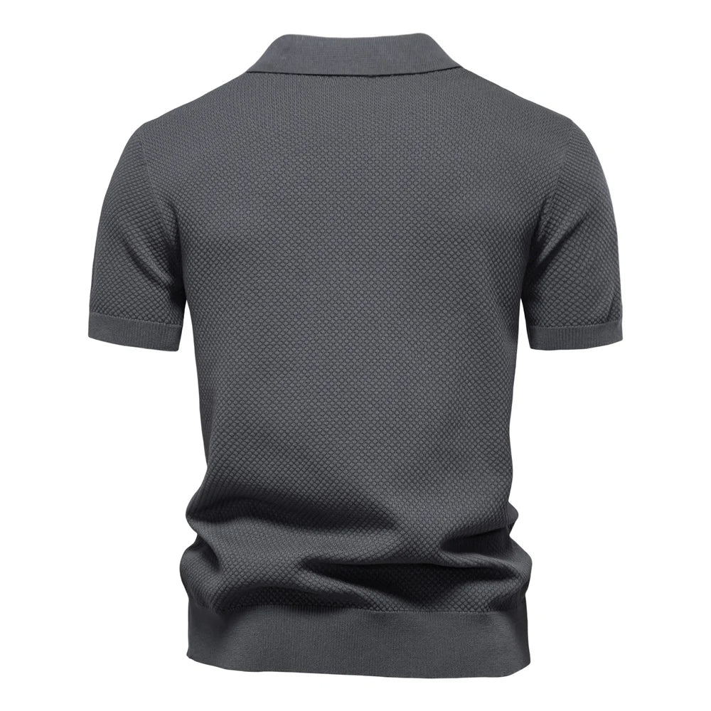 Kortärmad textured polo shirt med öppen knappslå krage